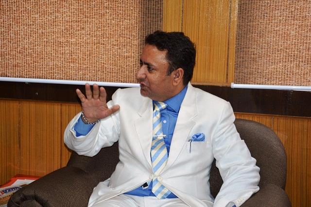 Zulfkar urges SSA teachers to defer prog till a resolution to pending demands